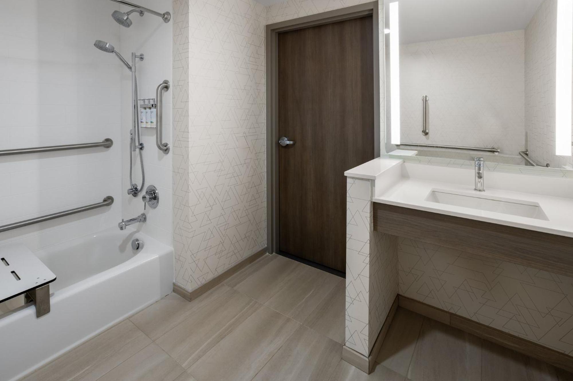 Holiday Inn Express & Suites Waynesboro East Extérieur photo