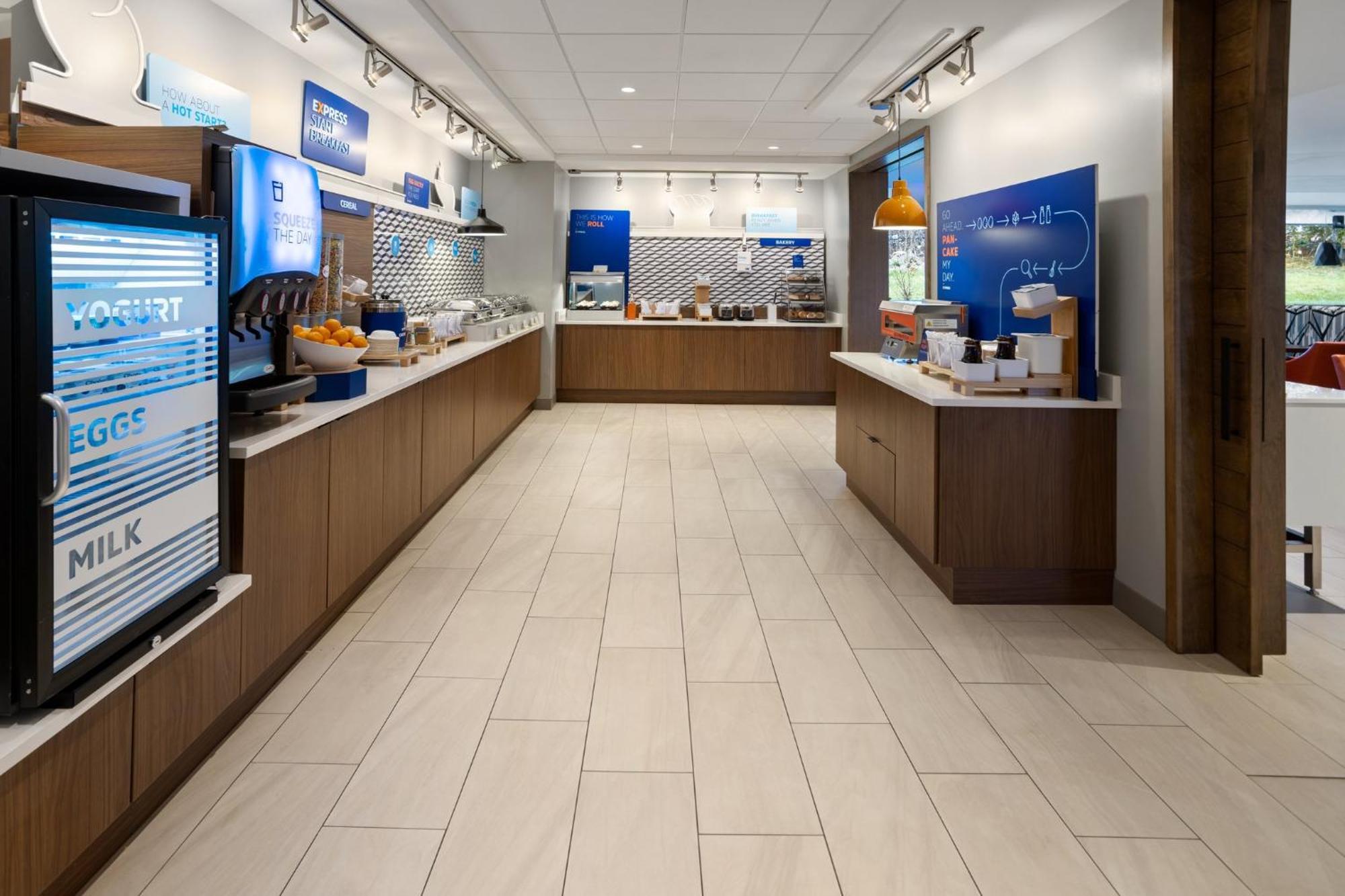 Holiday Inn Express & Suites Waynesboro East Extérieur photo